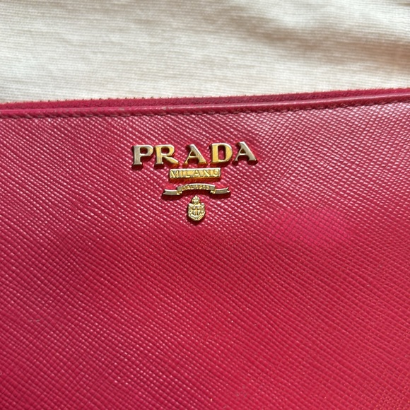 Prada Wallet - Picture 9 of 10